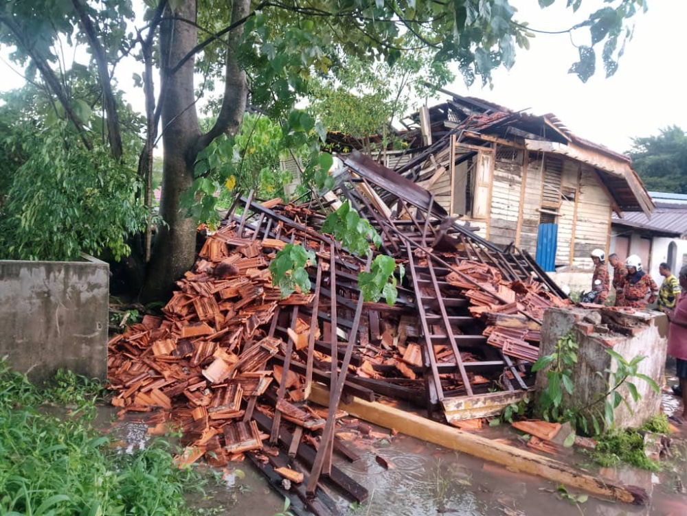 277534 A collapsed structure at Lebuh Rajawali in Kampung Dato’ Ahmad Said Tambahan 2. — Picture via Facebook