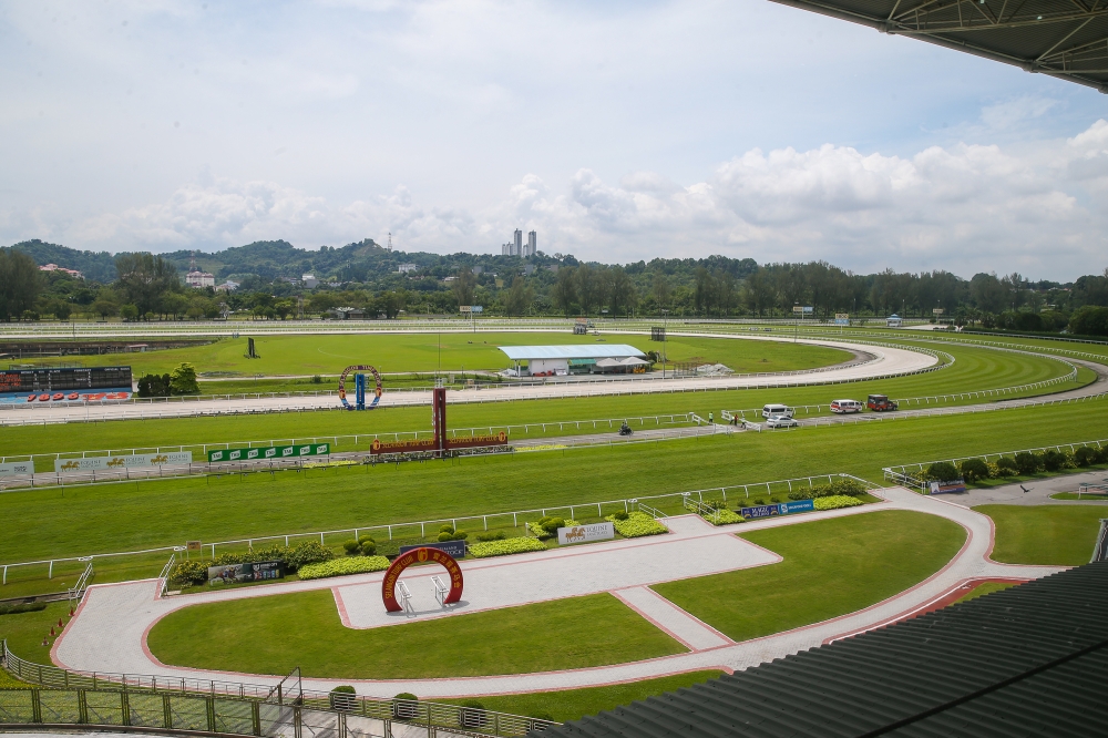 Selangor Turf Club before a race begins. — Pictures by Yusof Mat Isa