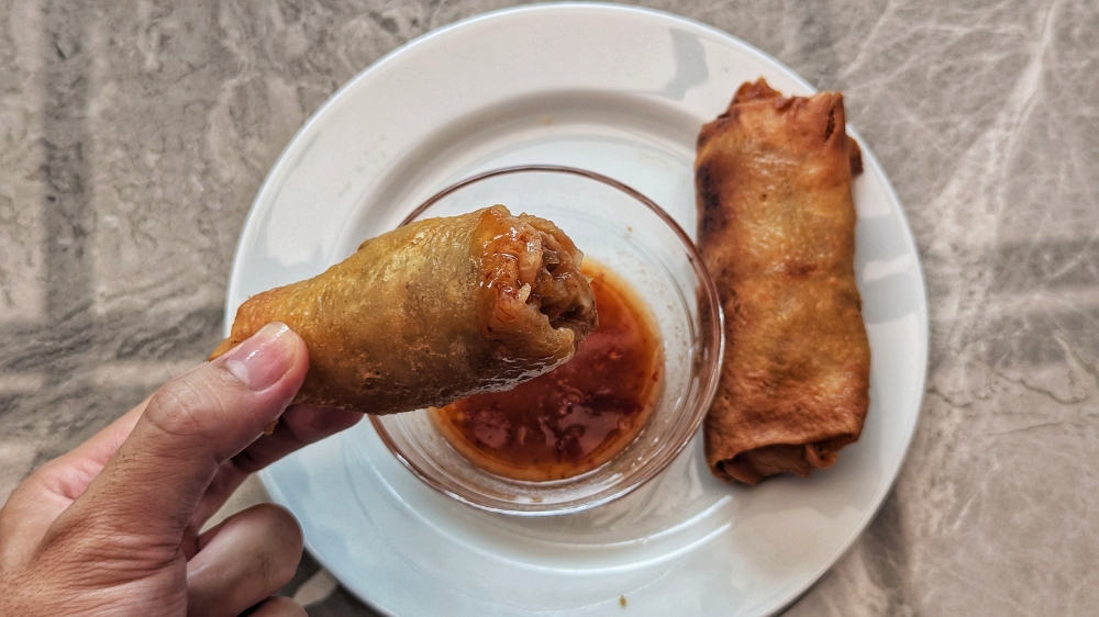 280206 The ‘popiah’ is a decent choice too. — Picture by Ethan Lau