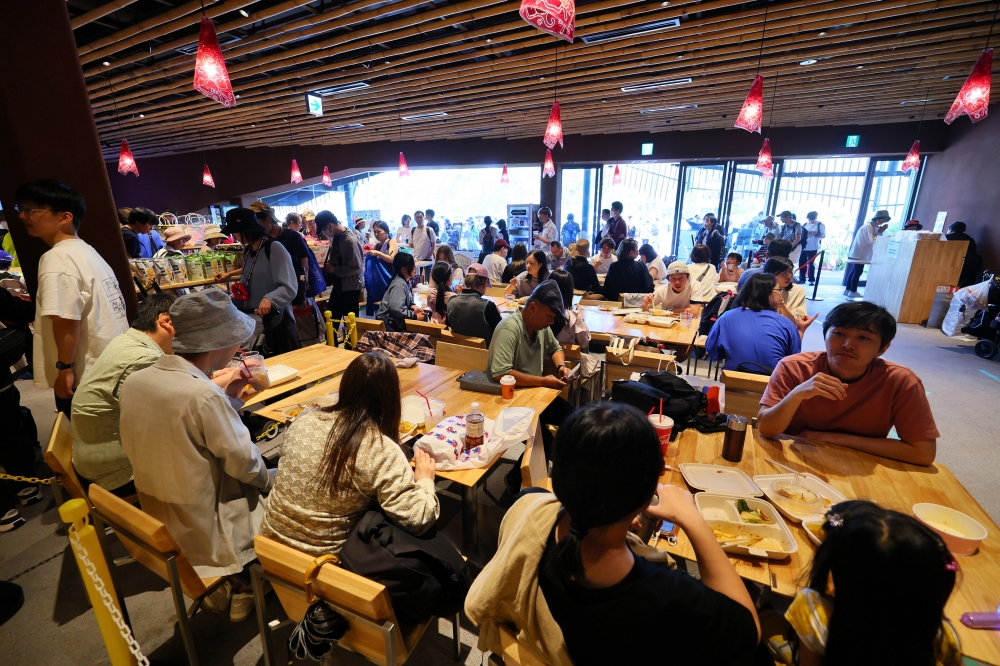Japanese visitors described the dish as ‘sweet, had a unique texture, and addictive’.  — Bernama pic