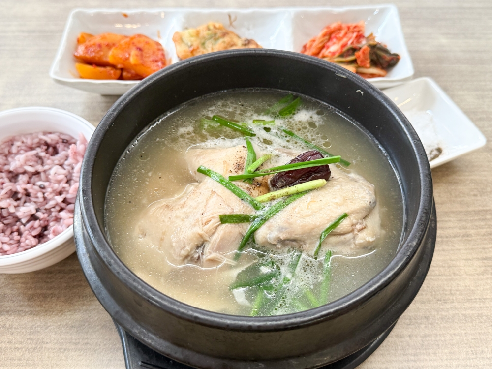 Ginseng Chicken Soup is to build your stamina in this withering heat. — Picture by Lee Khang Yi