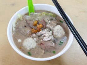 Pork noodles or ‘chee yoke fun’ is always a coffee shop favourite since it’s brimming with flavour, meaty bites and well-cooked innards. — Pictures by Lee Khang Yi