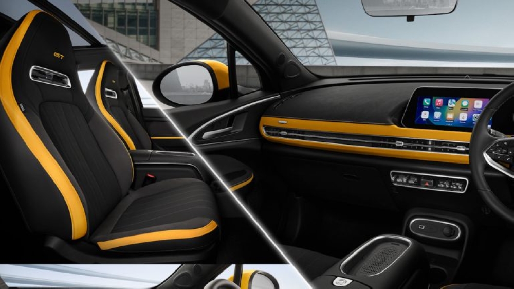 272469 The compact electric hatchback is also equipped with a pair of sports seats for the driver and front passenger. — SoyaCincau pic