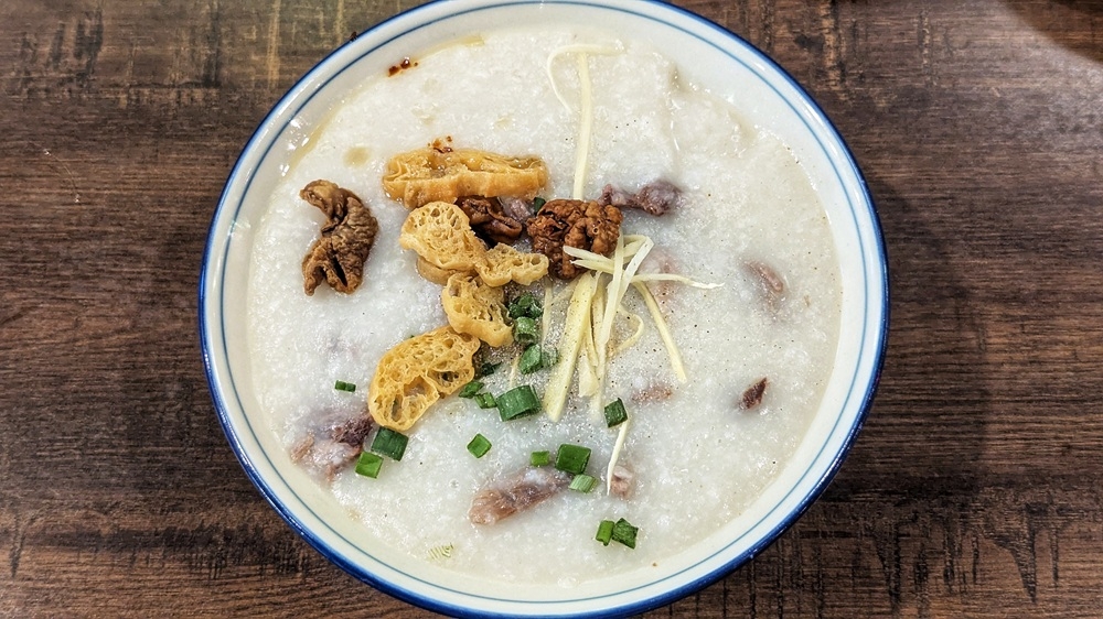 273246 If hot and sour isn’t your thing, the smooth, silky porridge will soothe you right down. — Picture by Ethan Lau