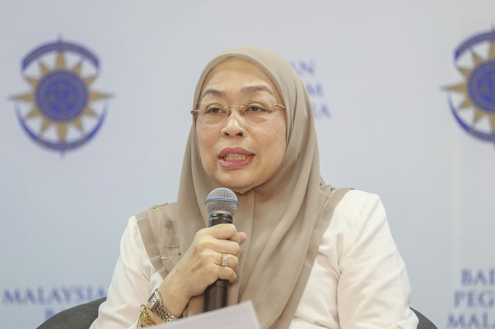 276217 International Islamic Universiti Malaysia Lecturer Associate Prof Datuk Shamrahayu Ab Aziz speaks during the Judicial Independence in Malaysia Forum in Kuala Lumpur May 10, 2025. — Picture by Sayuti Zainudin