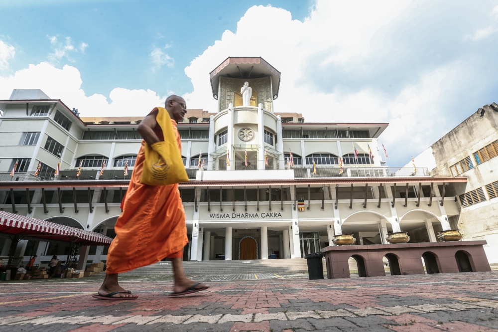 276311 The Maha Vihara Buddhist Temple in Brickfields, Kuala Lumpur. — File picture by Hari Anggara